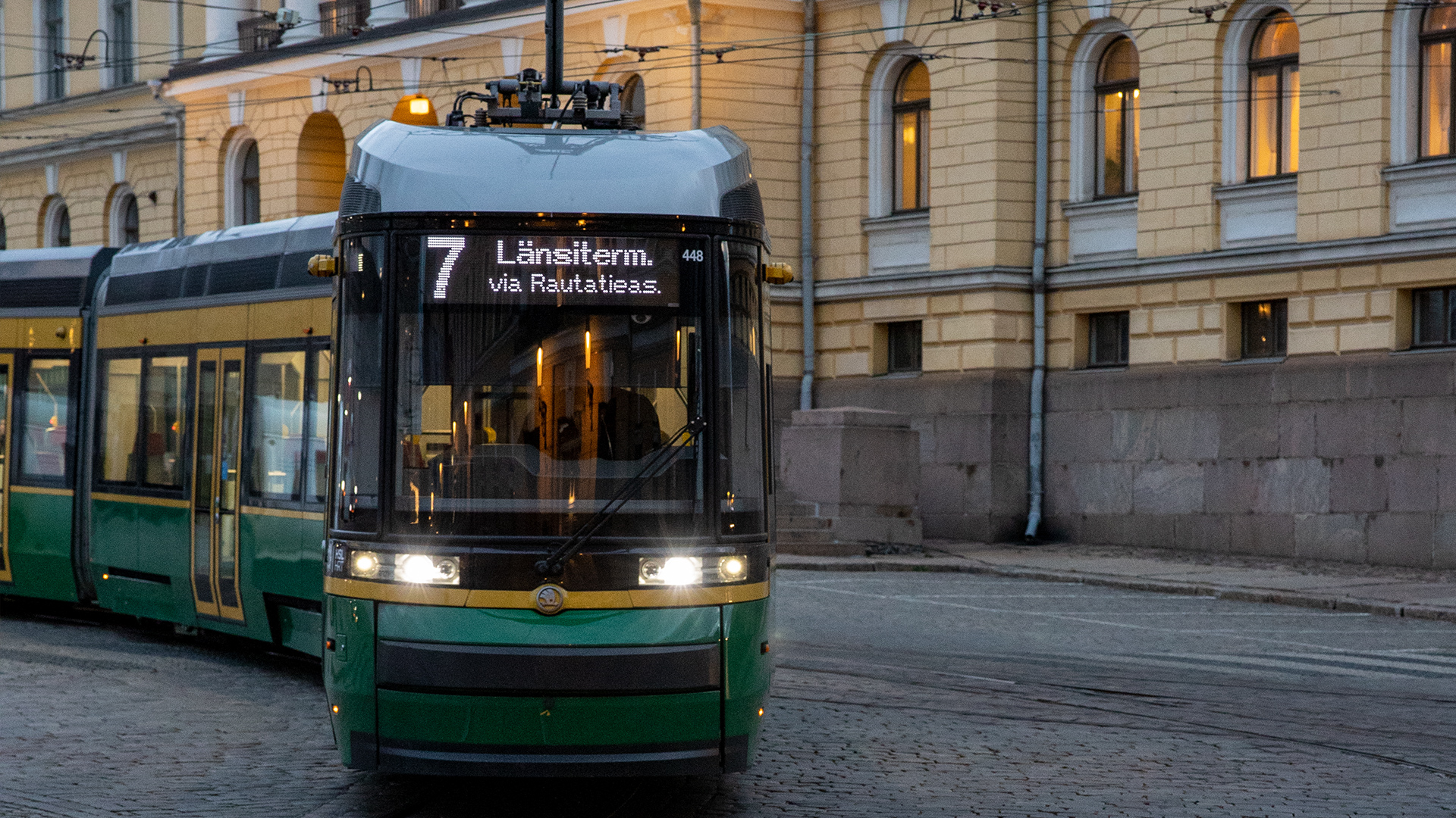 Raitiovaunu Helsingissä.